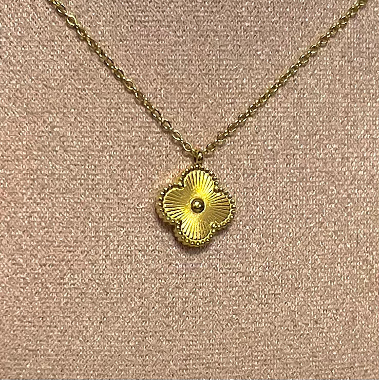 Necklace Clover Gold